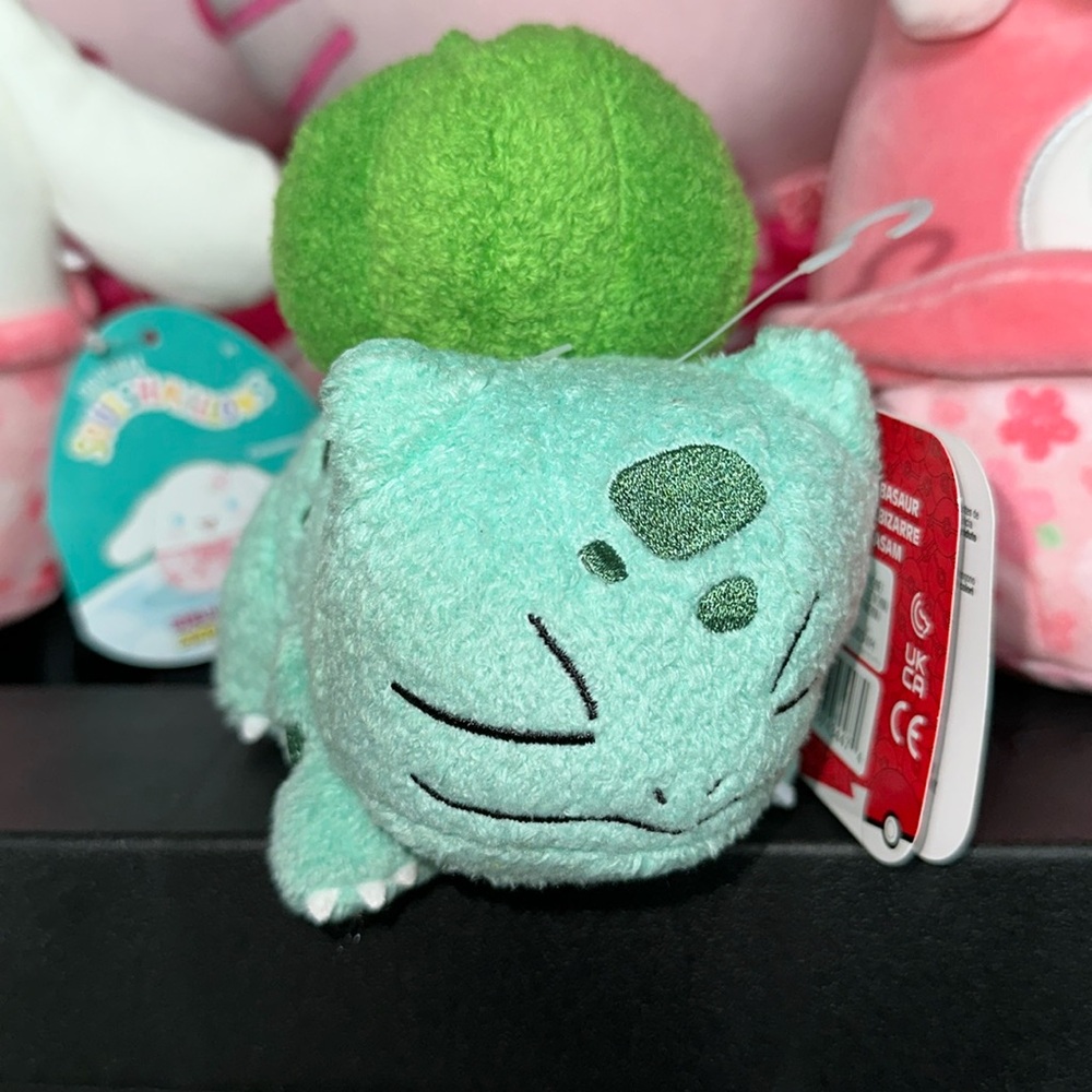 bulbasaur plush NWT